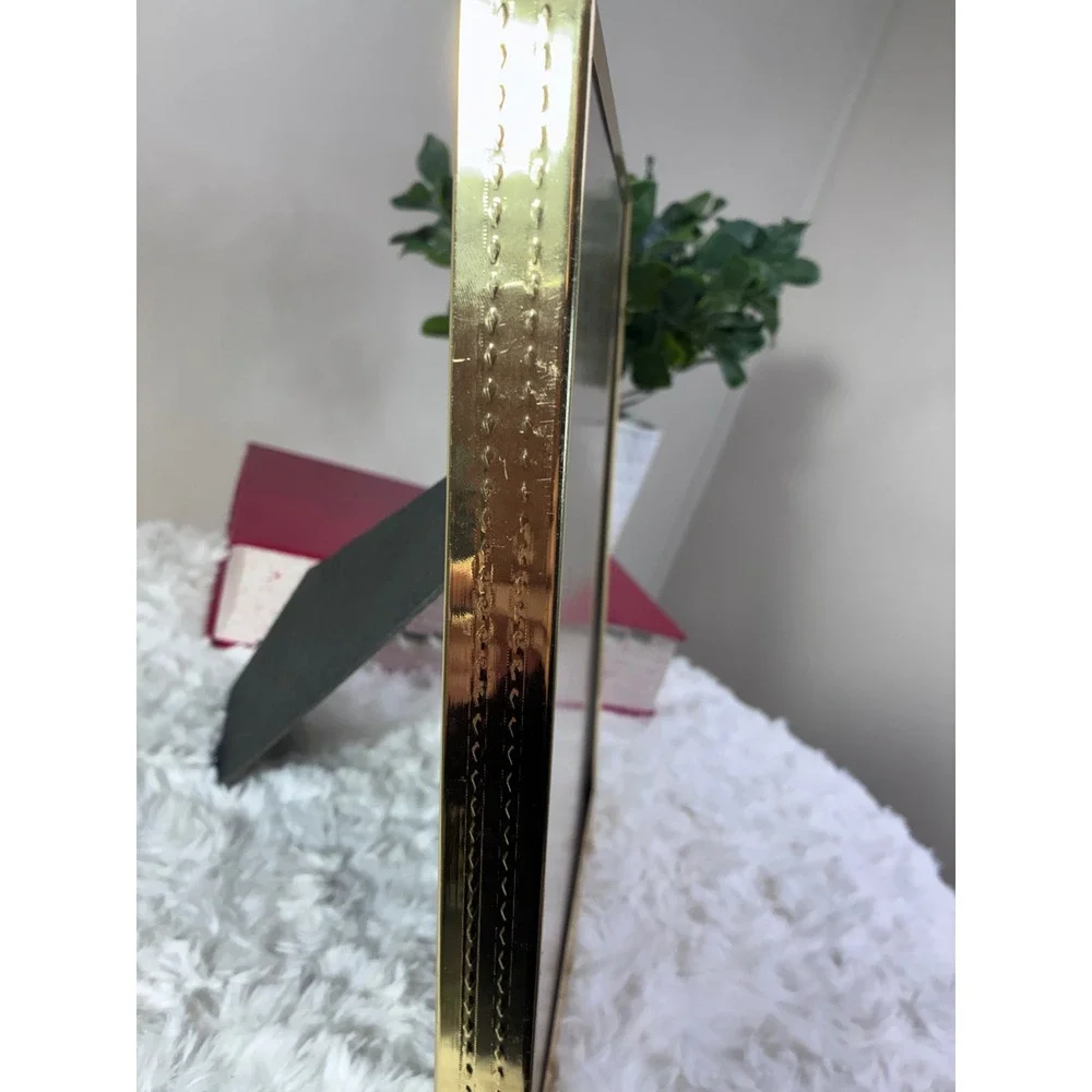 N/A gold tone